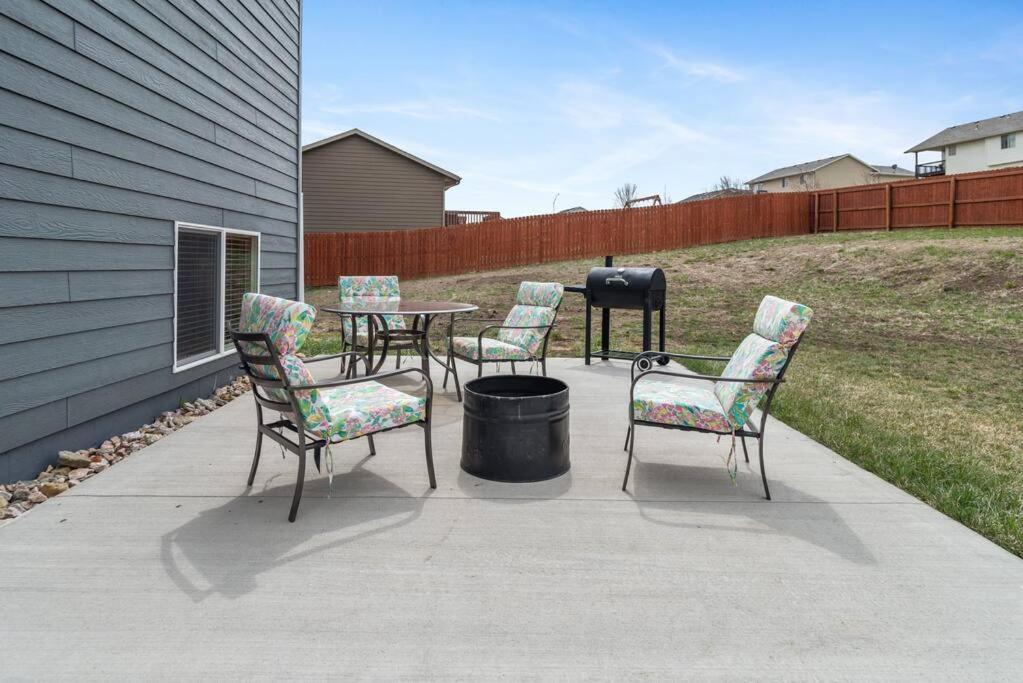 Large Home In The Most Convenient Location Rapid City Εξωτερικό φωτογραφία
