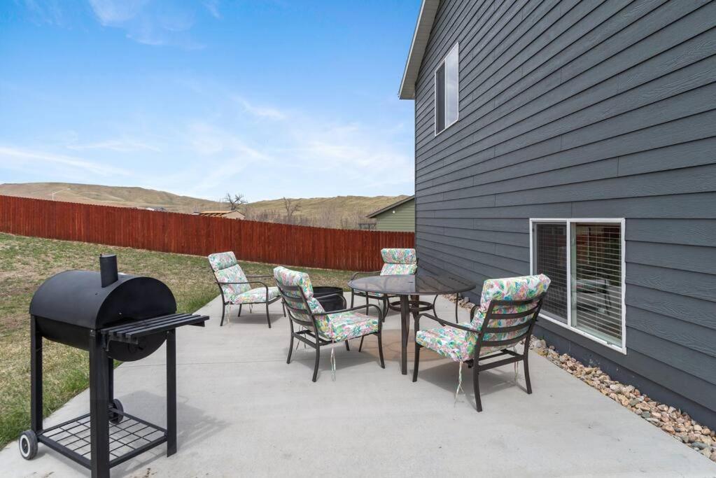 Large Home In The Most Convenient Location Rapid City Εξωτερικό φωτογραφία