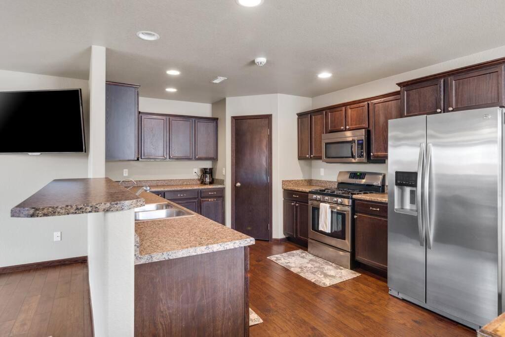 Large Home In The Most Convenient Location Rapid City Εξωτερικό φωτογραφία